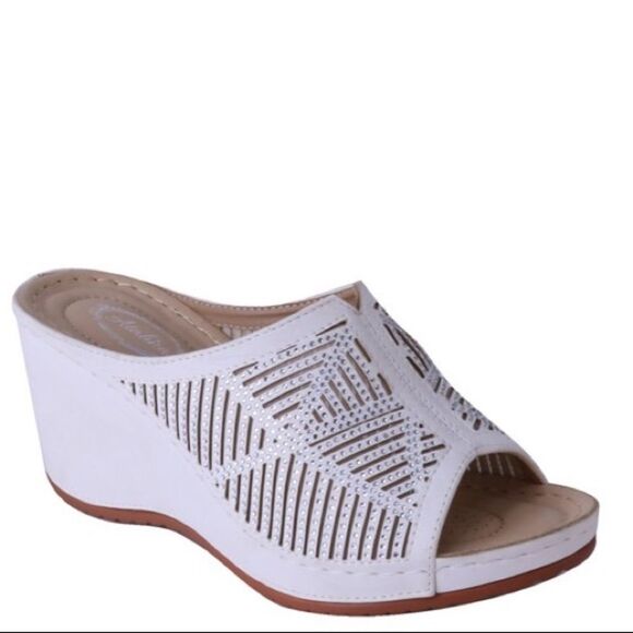 1 Left!  Italina Tan Comfort Embellished Platform Wedge Sandal - Picture 3 of 5